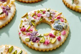 Embellished wreath cookies with edible flowers