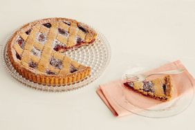 linzer torte pie and slice on plate